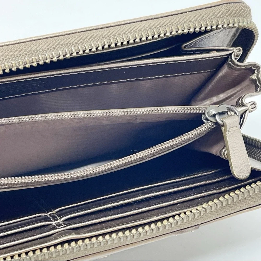 Coach Madison Accordion Zip Clutch Wallet Metallic Leather Card Organizer Large - Picture 11 of 14